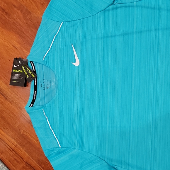 NWT Men's Nike dri-fit running tee - Picture 2 of 9